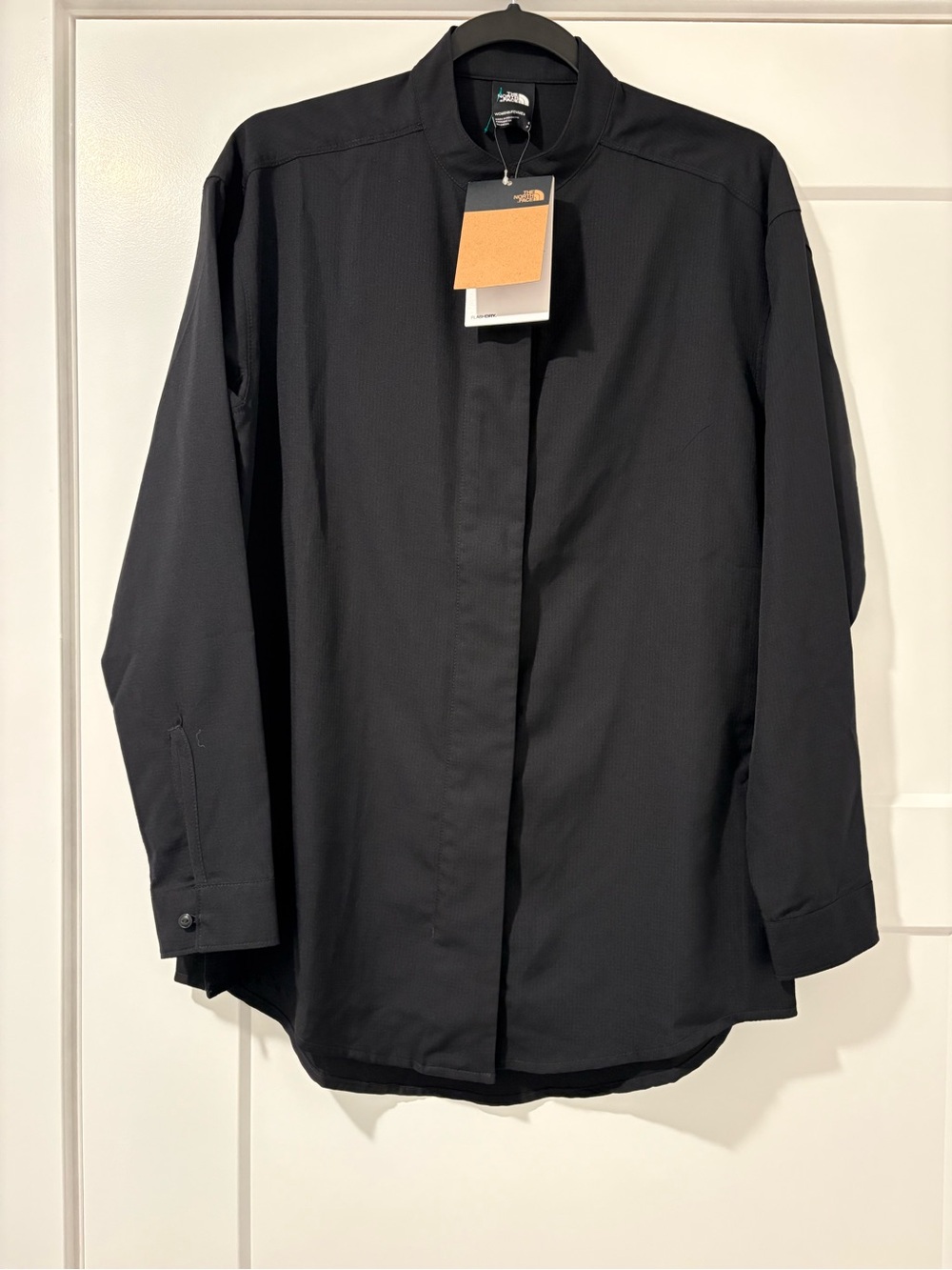 The North Face Women’s Black City Explore Shirt Hiking Outdoors